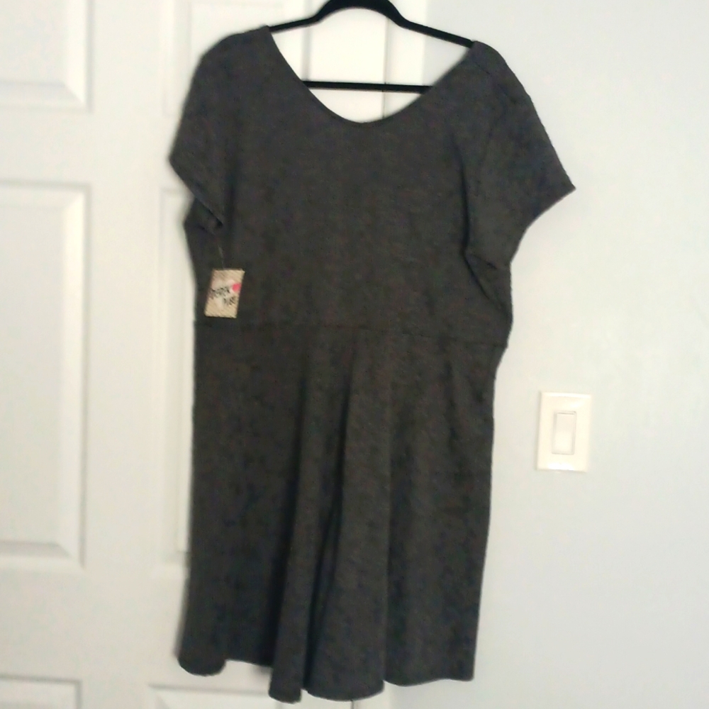 3 For $15 NWT Derek Heart Plus Faux Wrap Cap Sleeve Dress Gray ~Jr 2X - Picture 2 of 3